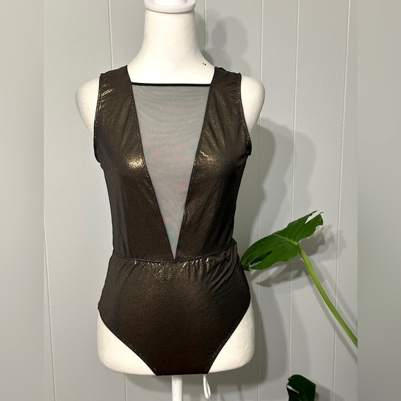 🛍️ Victoria’s Secret metallic bodysuit Size M - Picture 1 of 8